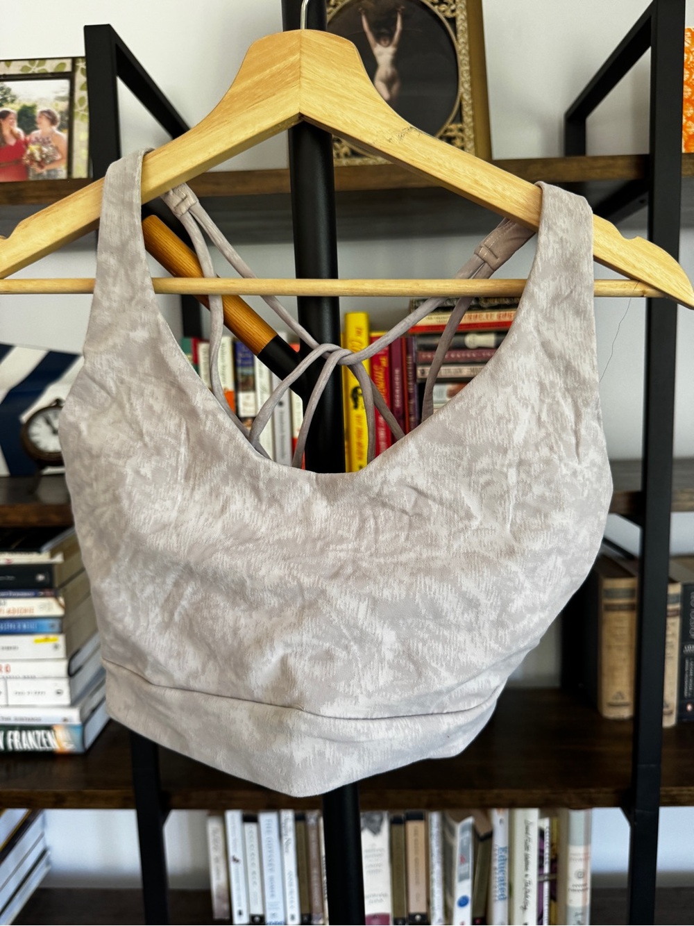 Athleta • Perfect Form Strappy Sports Bra - Picture 1 of 2